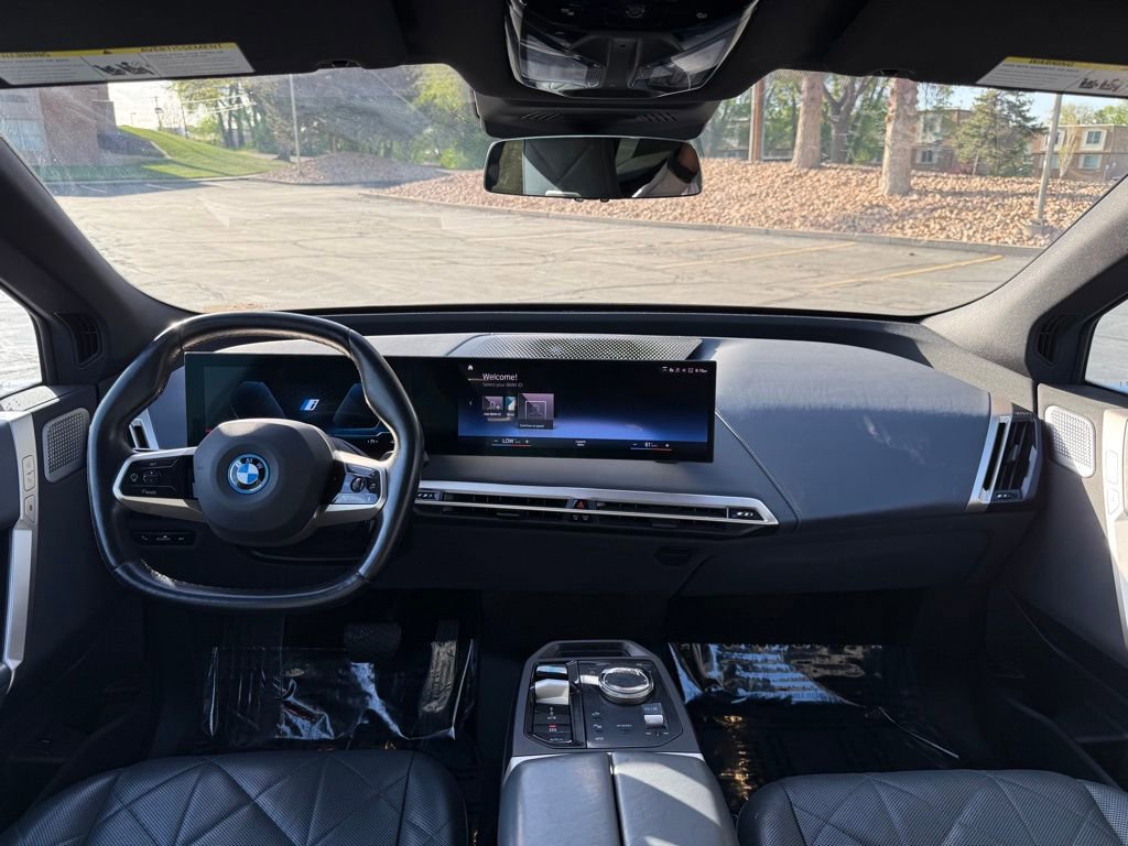 Certified 2022 BMW iX xDrive50 w/ Premium Package image 12