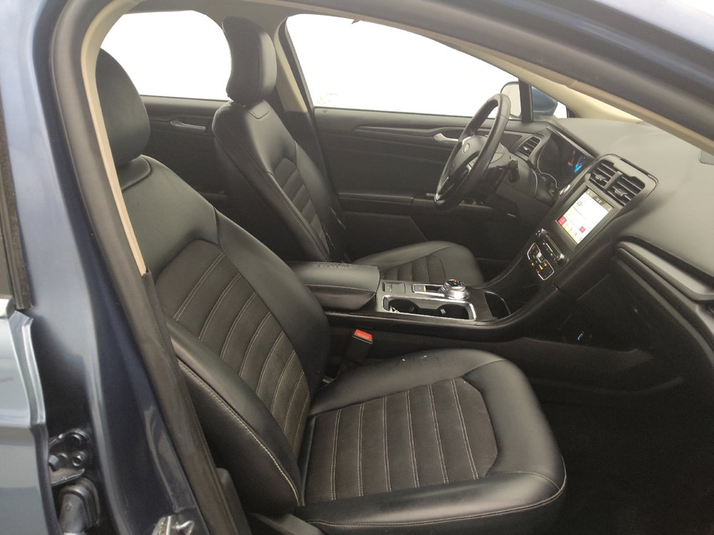 Used 2018 Ford Fusion SE w/ Equipment Group 201A FWD image 21