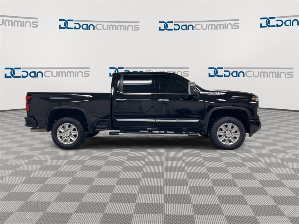 Used 2025 Chevrolet Silverado 2500 High Country w/ Technology Package image 9
