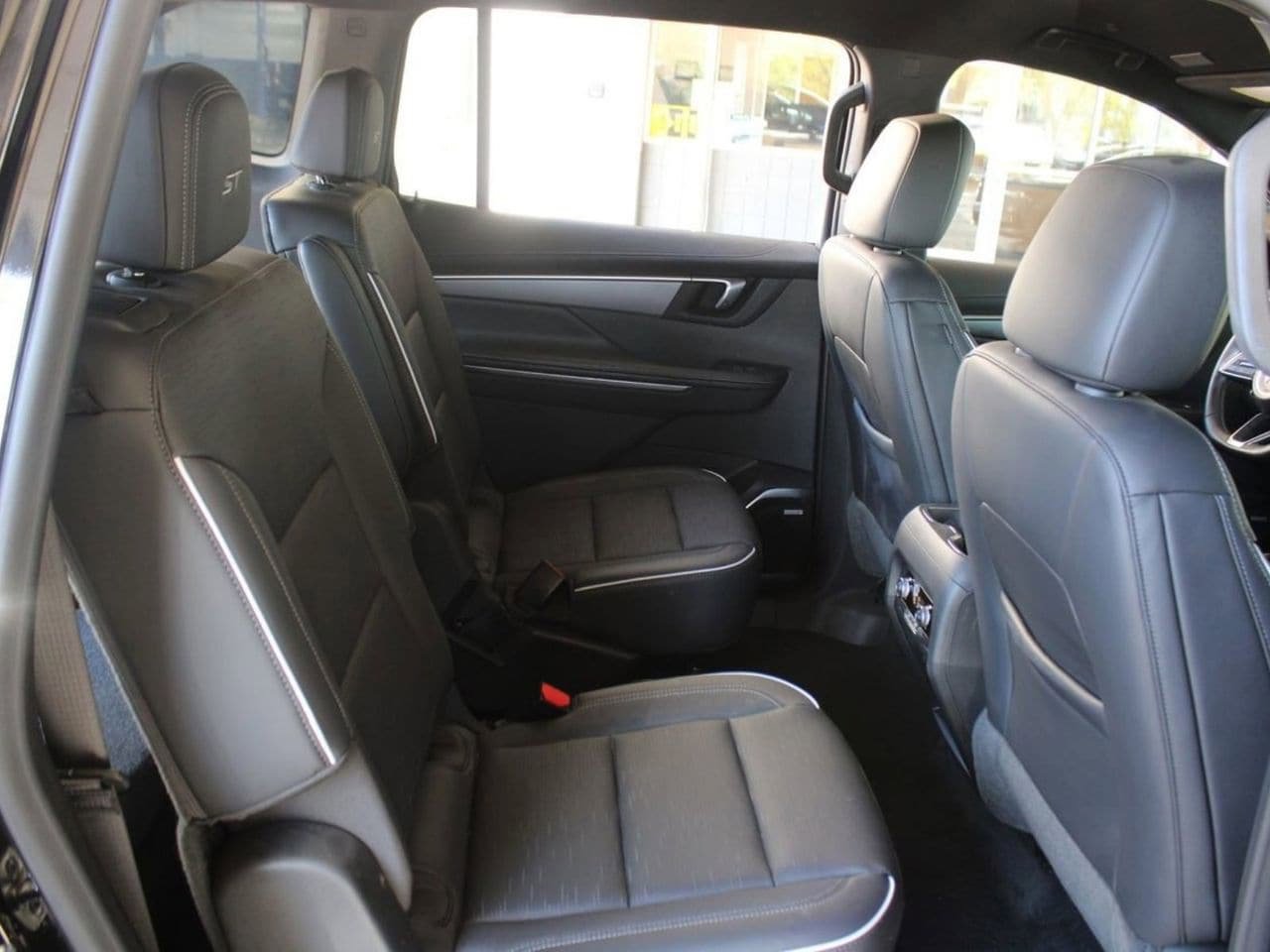 Used 2025 Buick Enclave Sport Touring FWD image 12