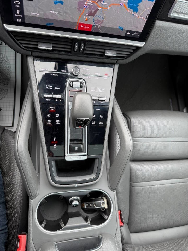 Used 2020 Porsche Cayenne AWD/4WD image 21