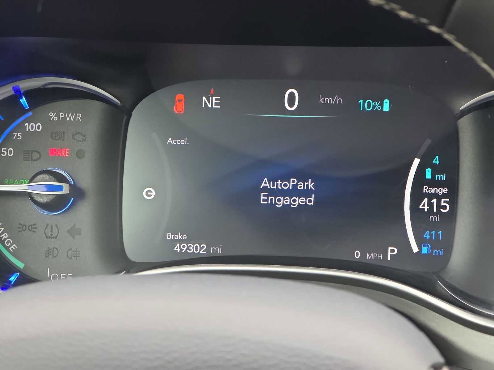 Used 2024 Chrysler Pacifica Select image 22