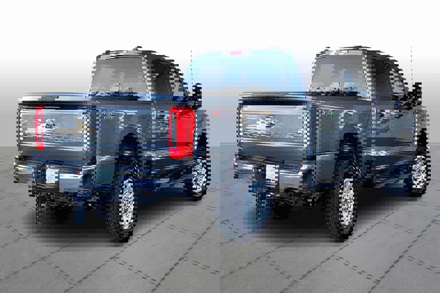 Used 2023 Ford F250 XLT image 13