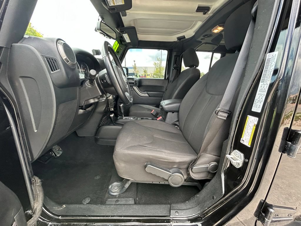 Used 2018 Jeep Wrangler Unlimited Sport S AWD/4WD image 14