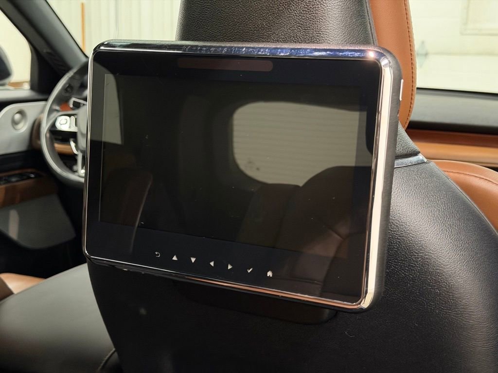 Used 2023 Lincoln Aviator Reserve w/ Equipment Group 201A image 23