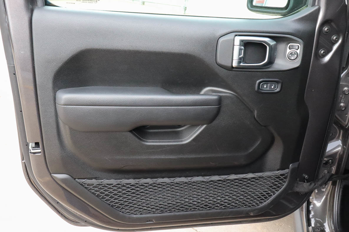 Used 2025 Jeep Wrangler Willys AWD/4WD image 16