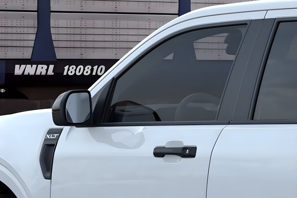 New 2026 Ford Maverick XLT FWD image 25