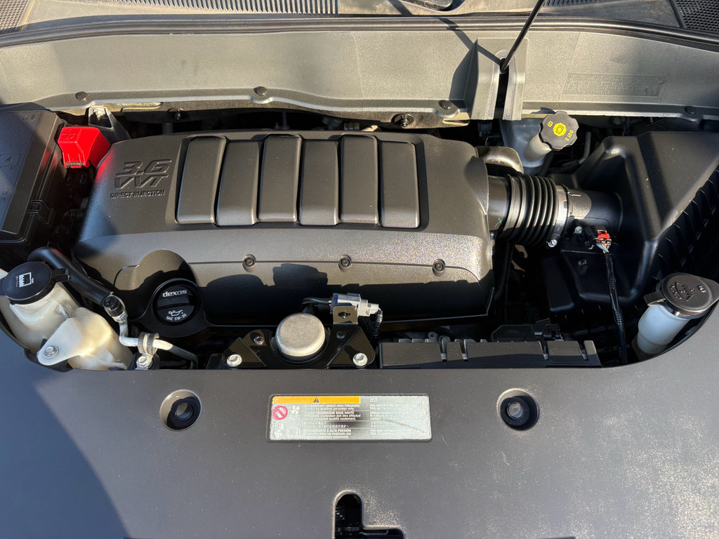 Used 2015 GMC Acadia SLE FWD image 28