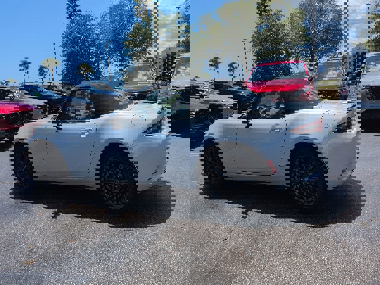 Used 2016 MAZDA MX-5 Miata Club RWD image 6