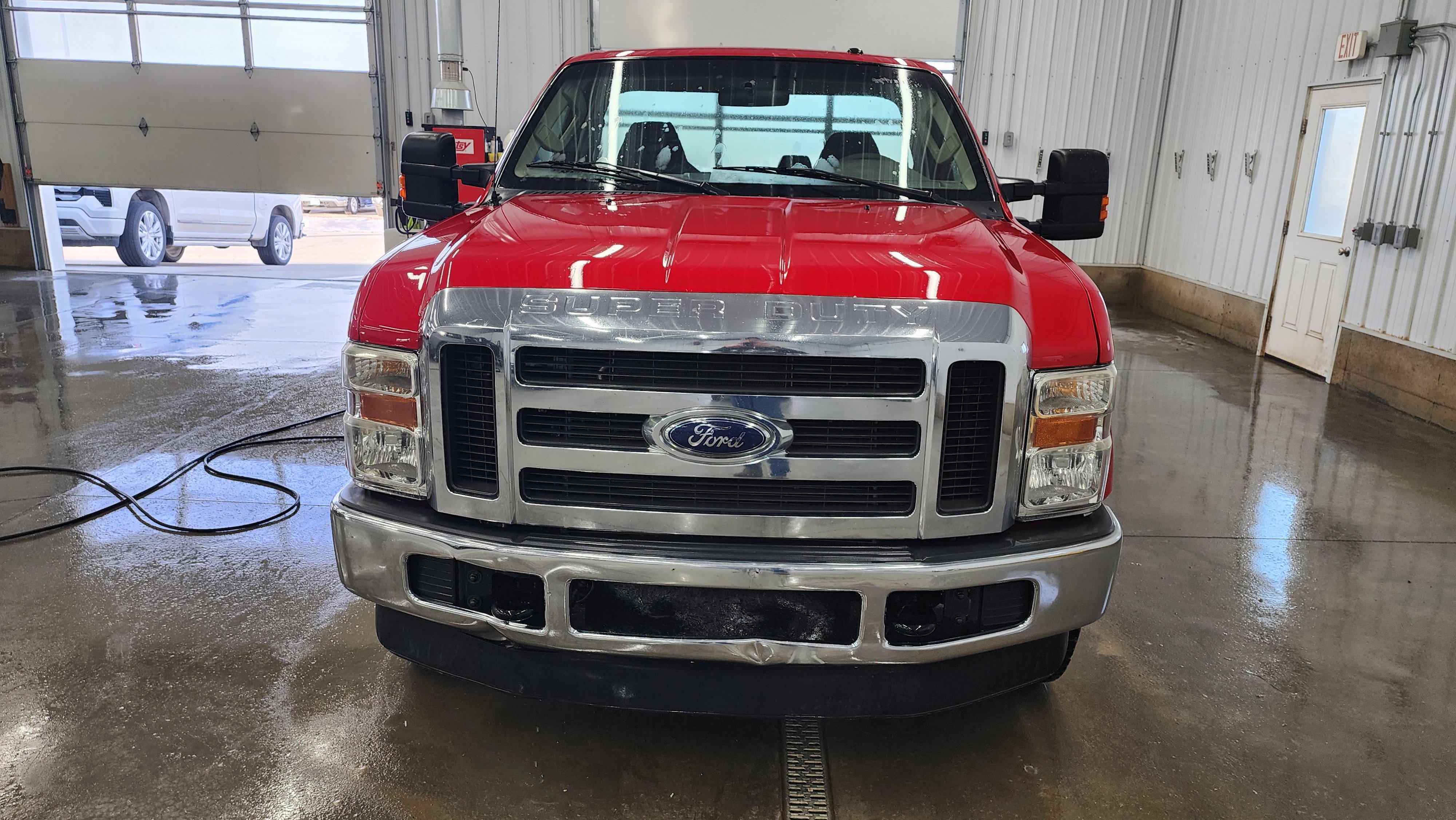 Used 2009 Ford F250 XL AWD/4WD image 2