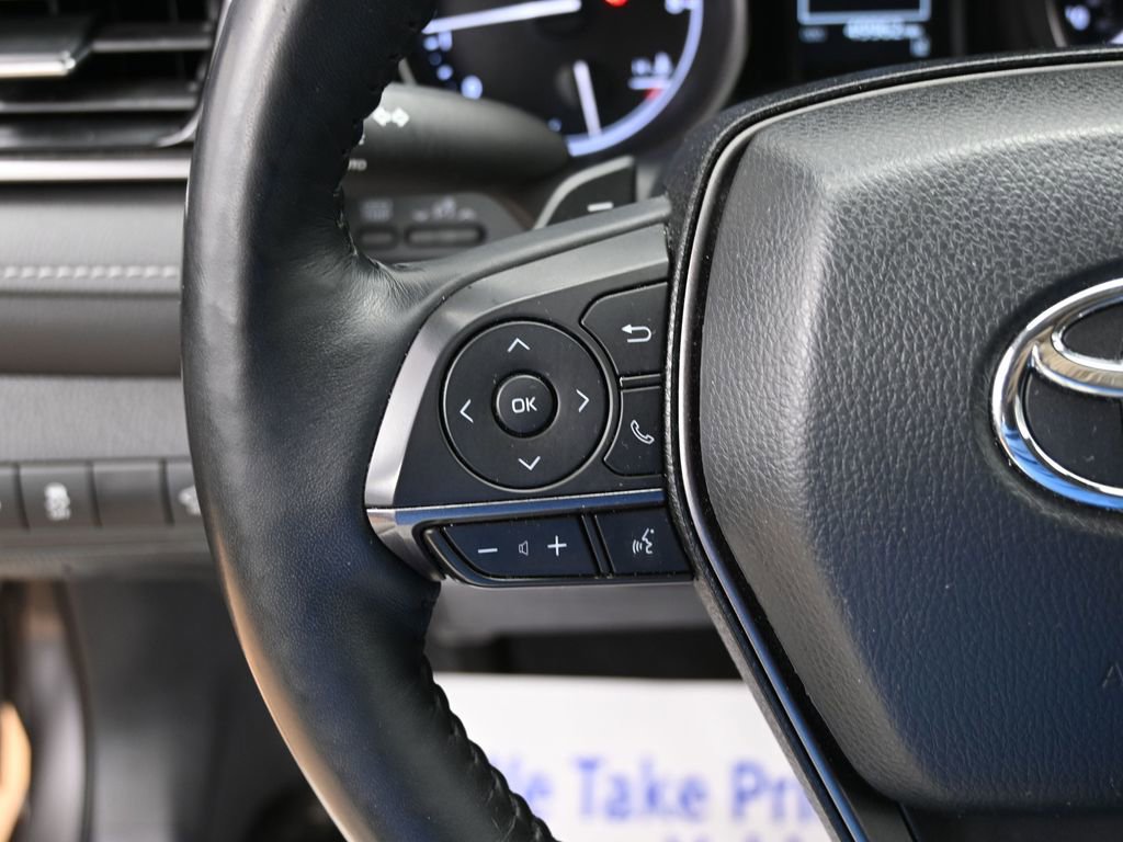 Used 2024 Toyota Camry SE FWD image 16