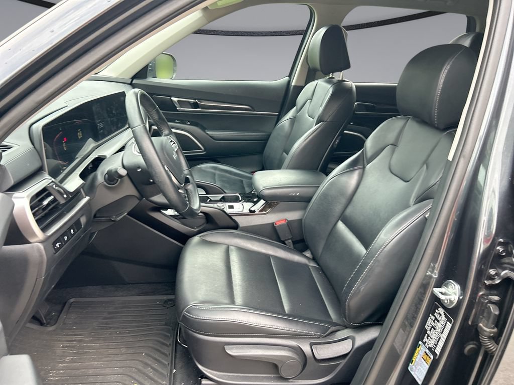Used 2024 Kia Telluride LX FWD image 11