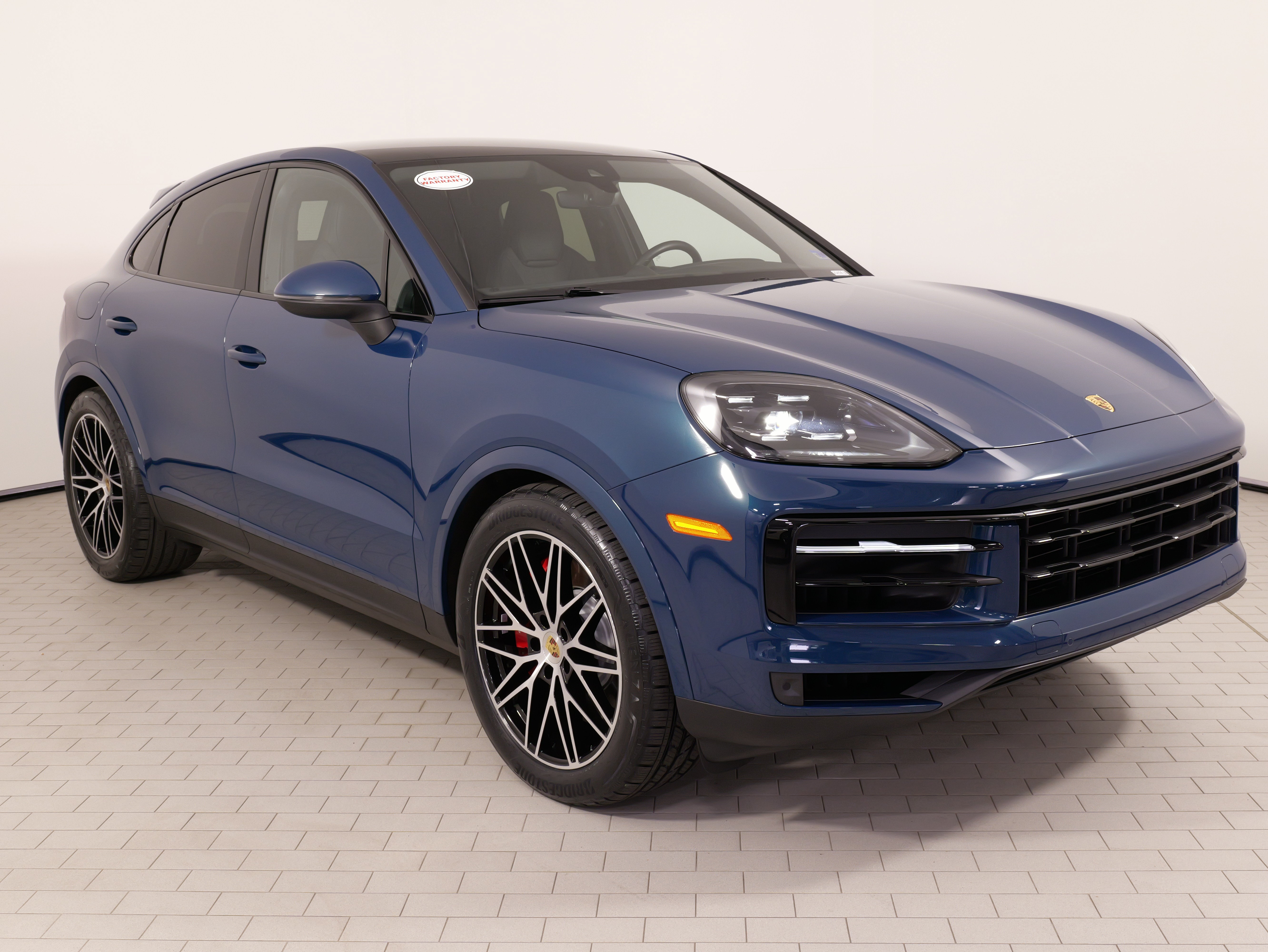 Used 2024 Porsche Cayenne S AWD/4WD image 6
