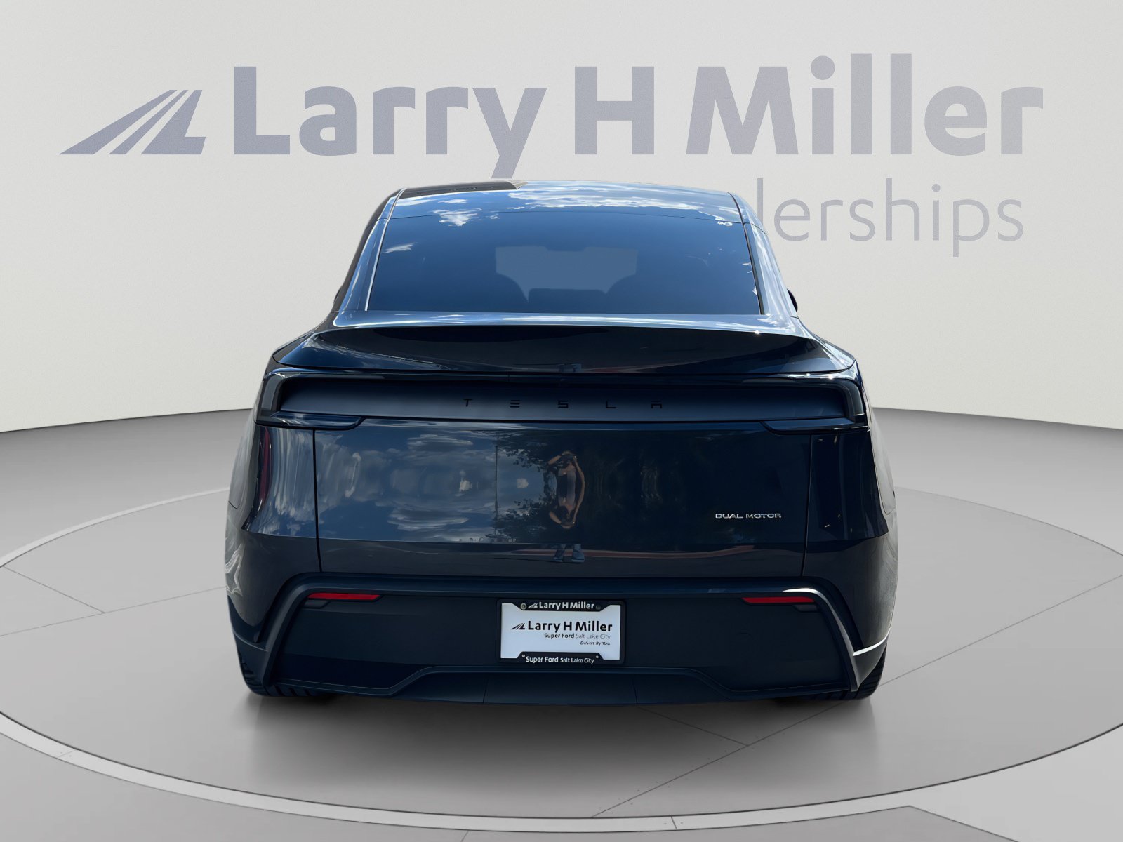 Used 2026 Tesla Model Y Long Range AWD/4WD image 4