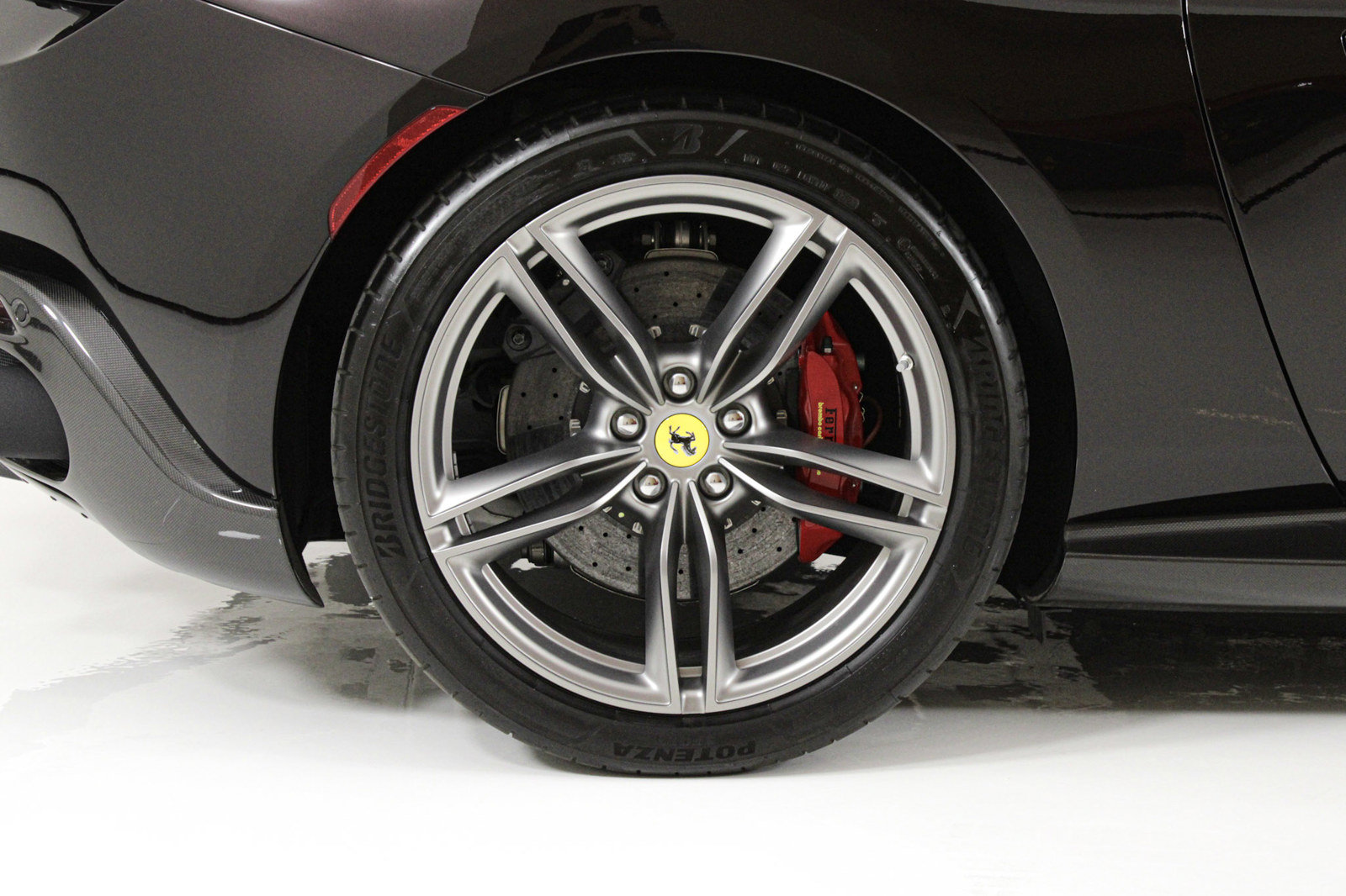 Certified 2024 Ferrari Roma Spider RWD image 26