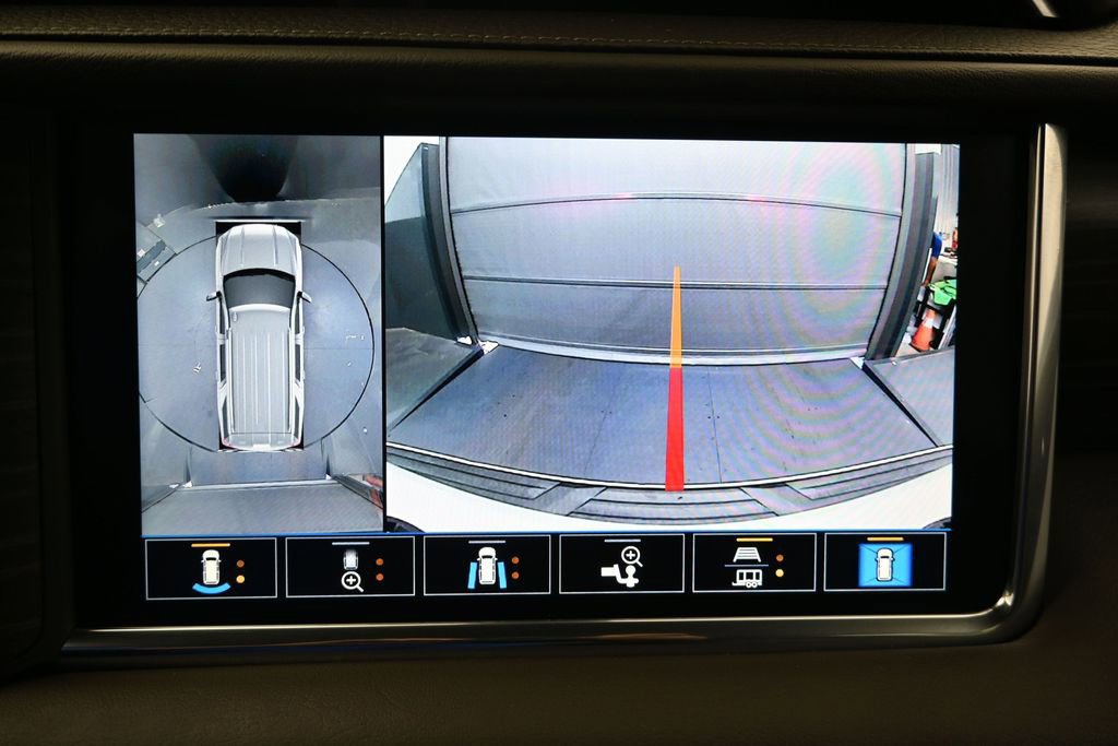 Used 2021 GMC Yukon XL Denali AWD/4WD image 19
