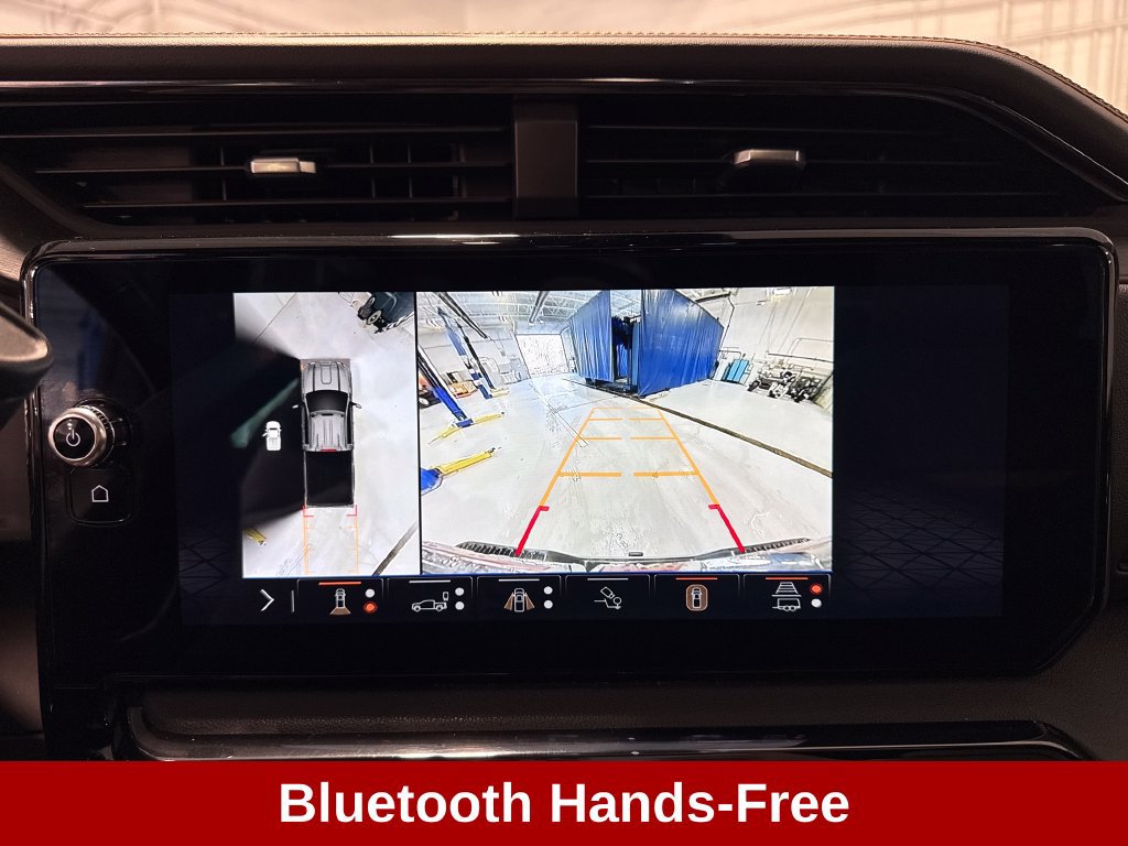 Used 2024 GMC Sierra 2500 AT4 w/ AT4 Premium Plus Package AWD/4WD image 17