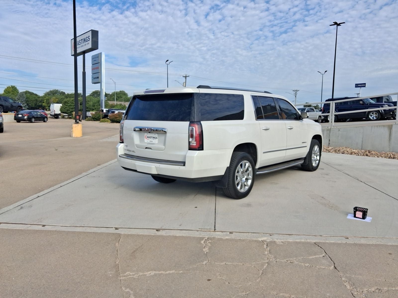 Used 2019 GMC Yukon XL Denali w/ Open Road Package AWD/4WD image 5