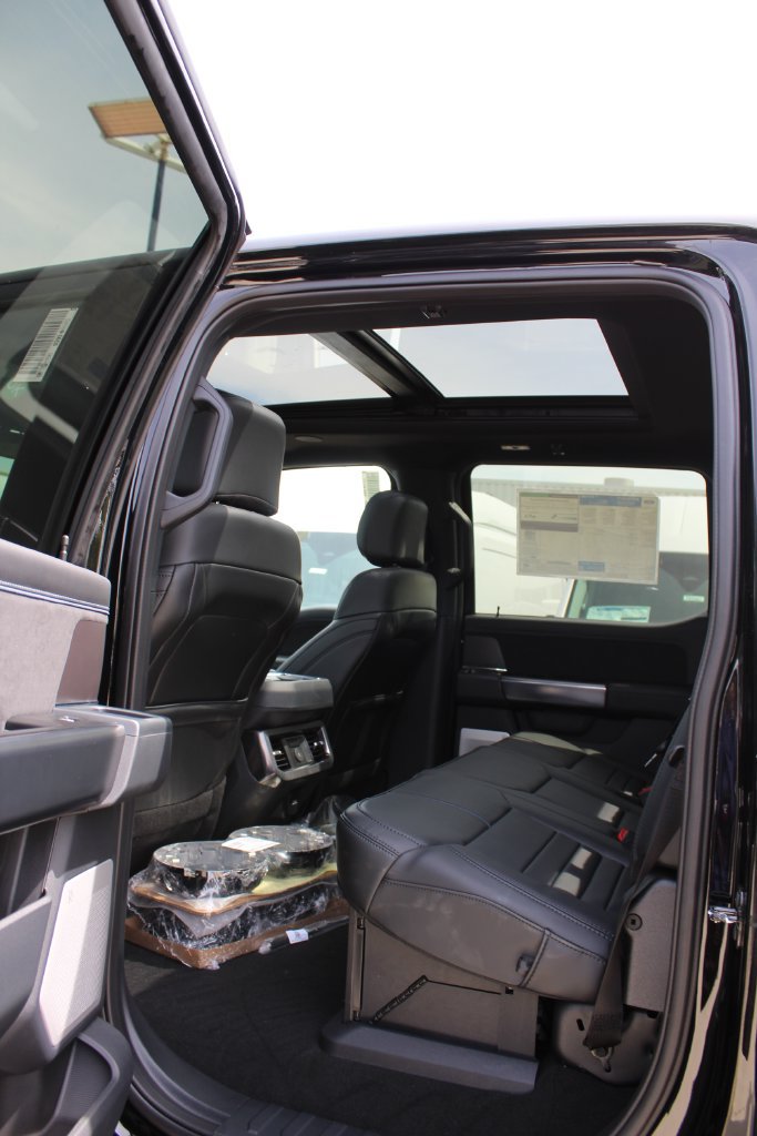 New 2026 Ford F350 Platinum w/ FX4 Off-Road Package AWD/4WD image 25