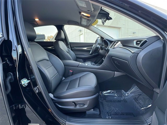 Certified 2025 INFINITI QX50 Pure image 31