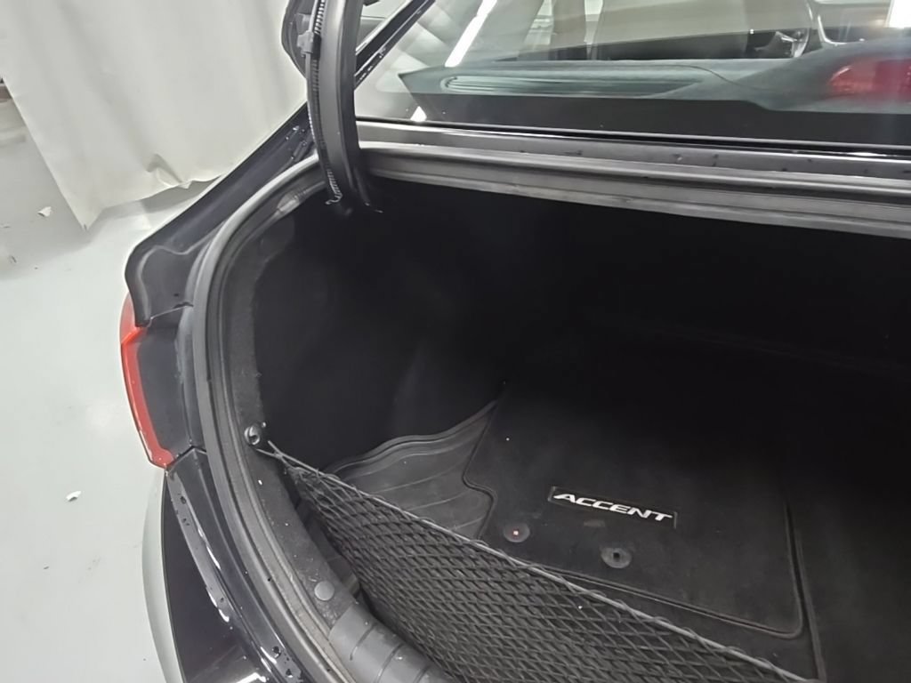 Used 2018 Hyundai Accent Limited FWD image 18