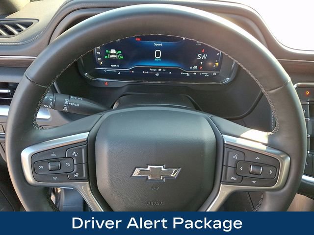Used 2024 Chevrolet Suburban Z71 w/ Luxury Package AWD/4WD image 4