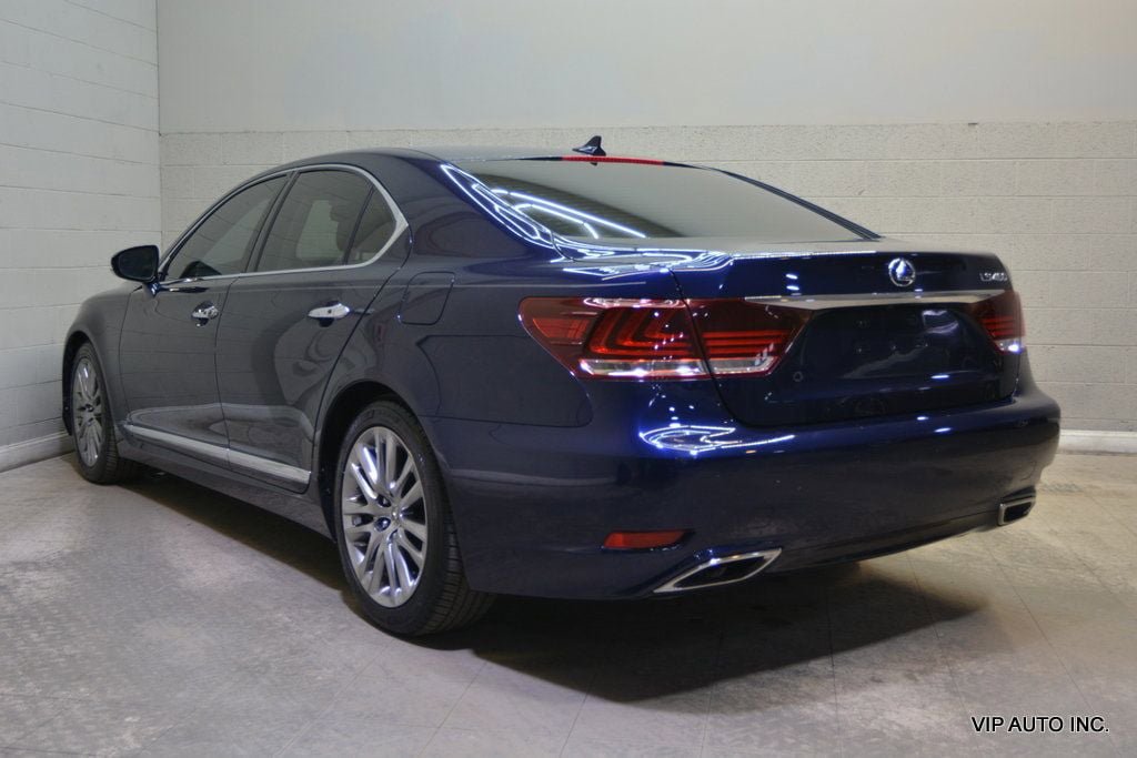 Used 2013 Lexus LS 460 w/ Comfort Pkg RWD image 3