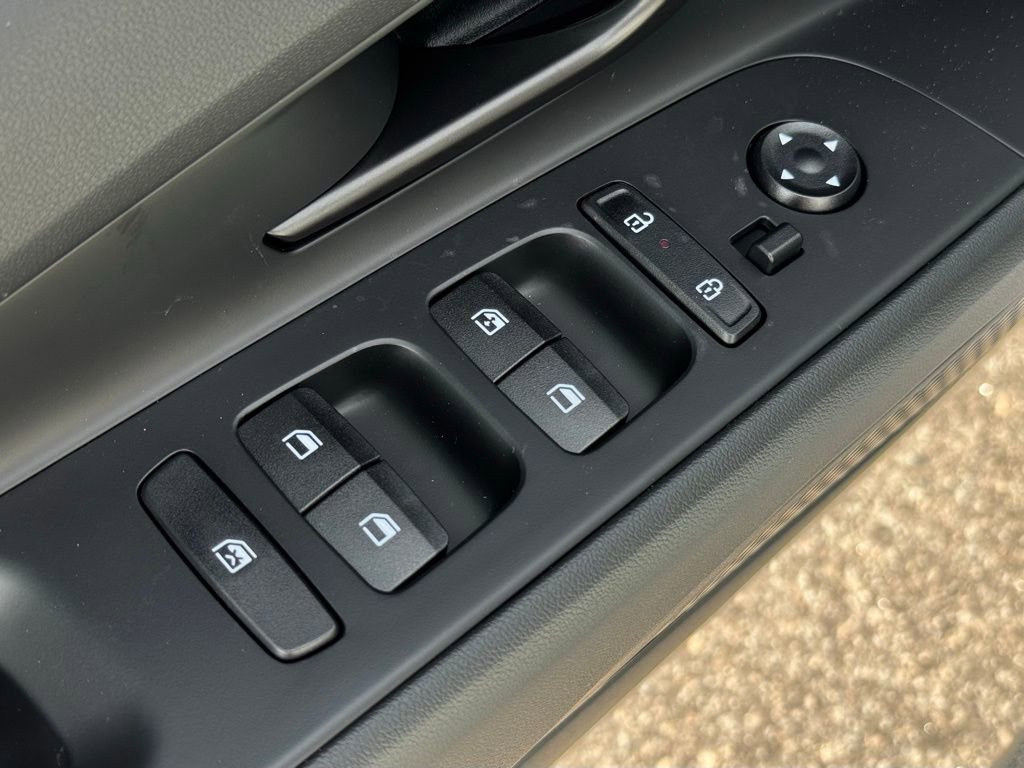 Used 2025 Hyundai Elantra Sport image 20