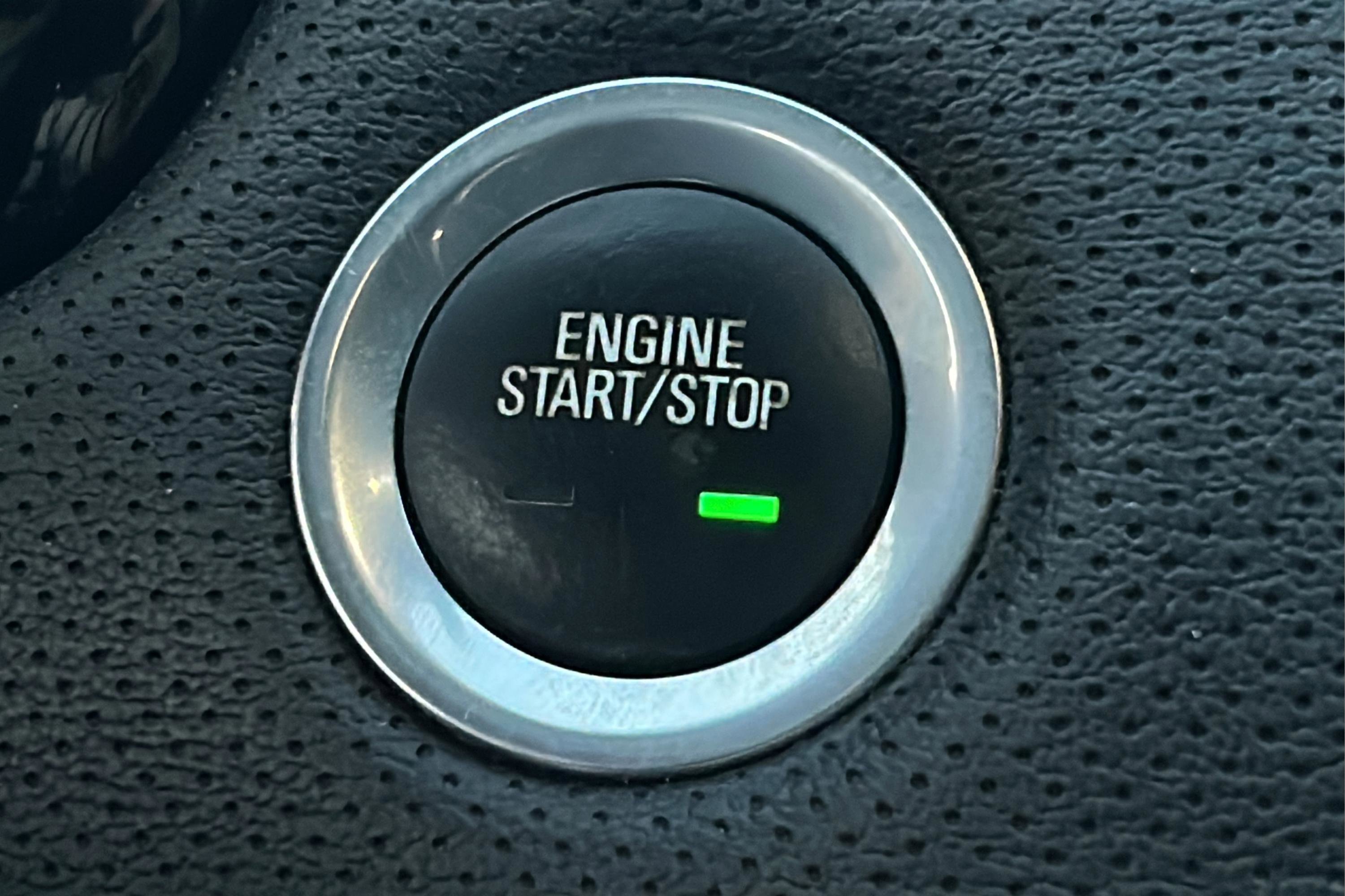 Used 2018 Cadillac XT5 Luxury w/ Driver Awareness Package image 30