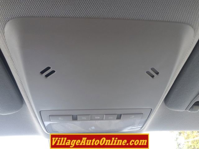 Used 2019 Chevrolet Trax LT w/ LT Convenience Package FWD image 42