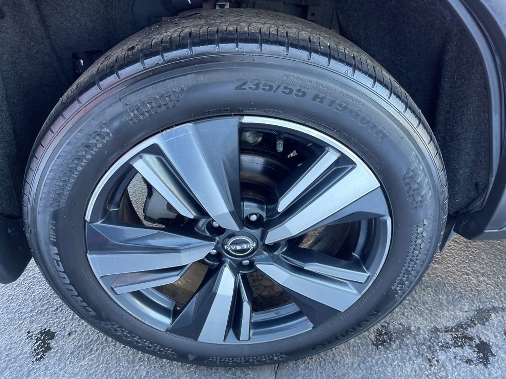 Certified 2022 Nissan Rogue Platinum w/ Head-Up Display Package image 29