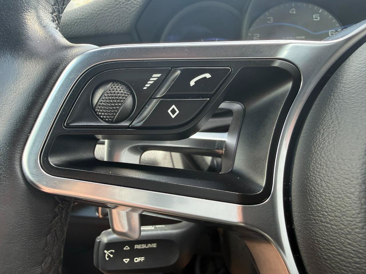 Used 2015 Porsche Macan S AWD/4WD image 30