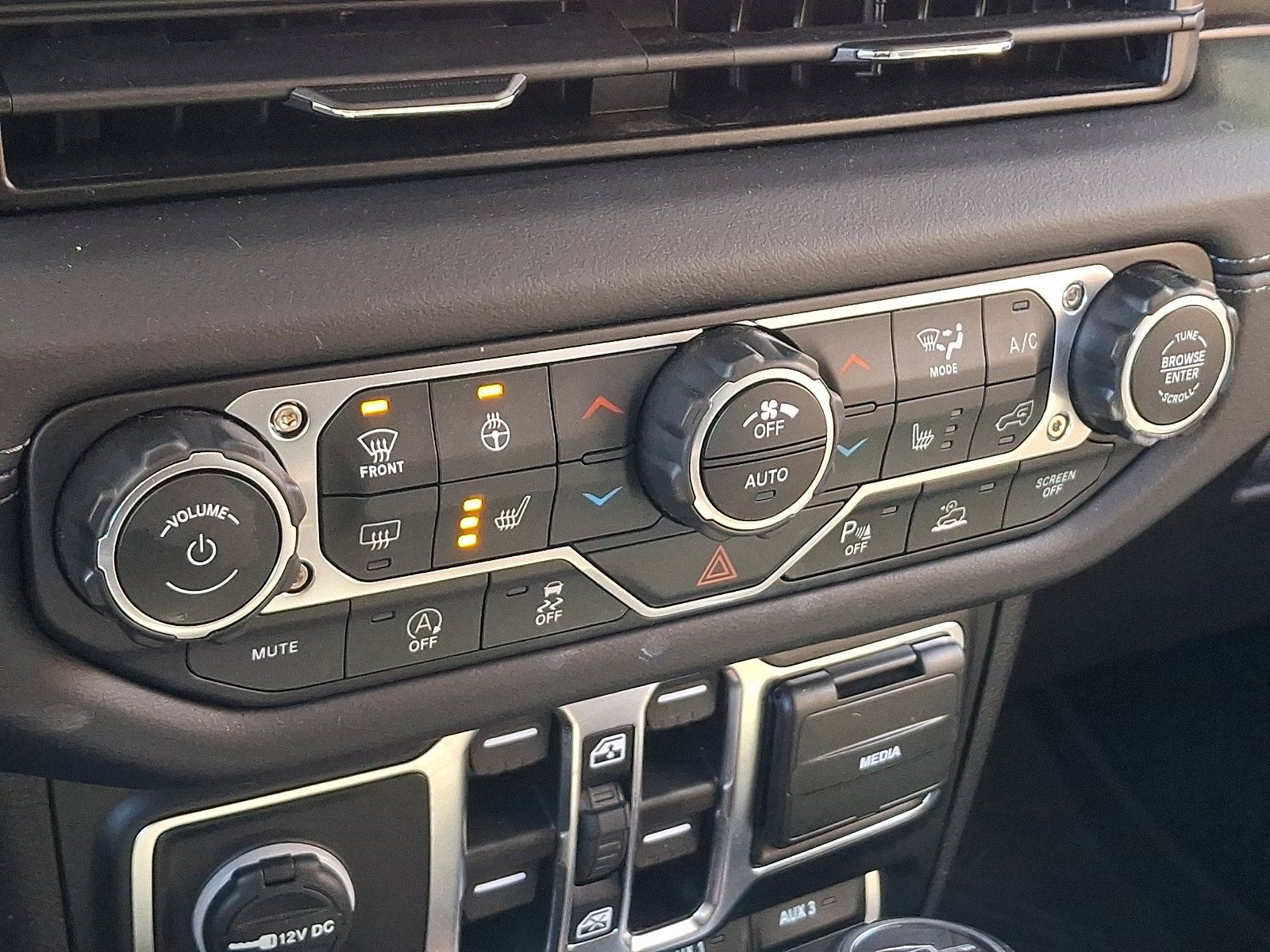 Certified 2026 Jeep Gladiator Mojave image 15