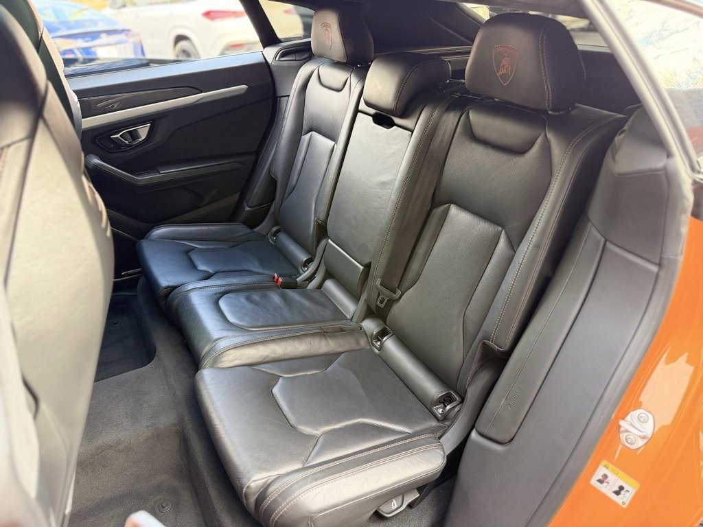 Used 2021 Lamborghini Urus image 32