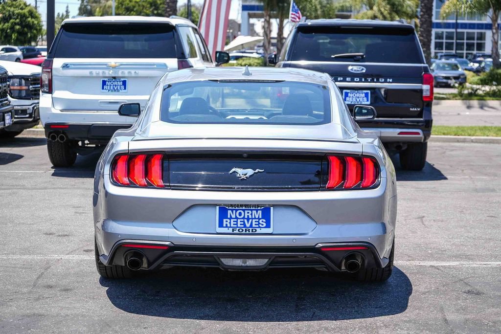 Used 2022 Ford Mustang Premium RWD image 8