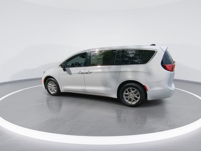 New 2025 Chrysler Voyager LX FWD image 6
