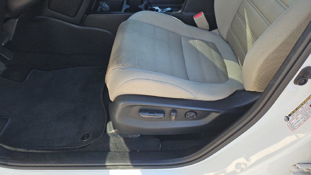 Used 2017 Honda CR-V EX image 5