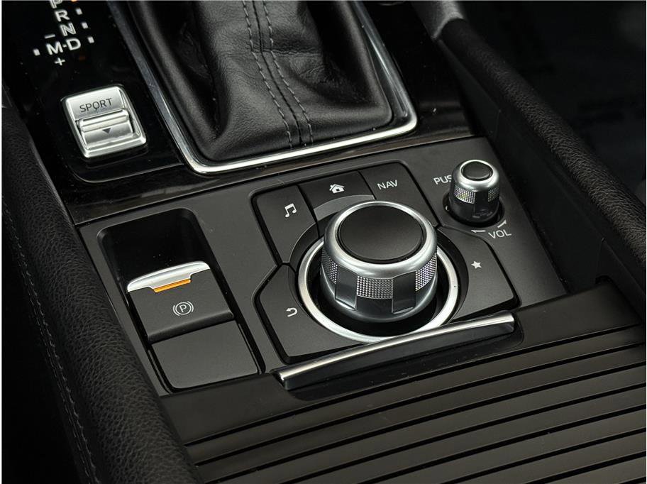 Used 2017 MAZDA MAZDA3 Sport image 17