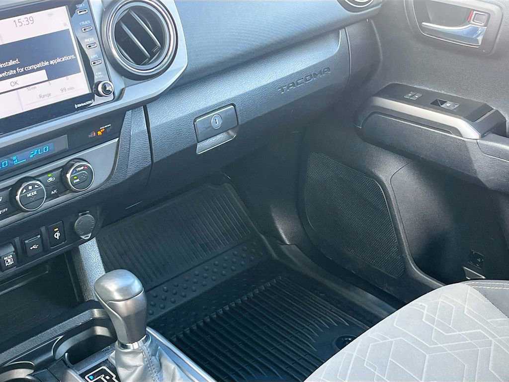 Used 2022 Toyota Tacoma TRD Off-Road w/ Technology Package image 22