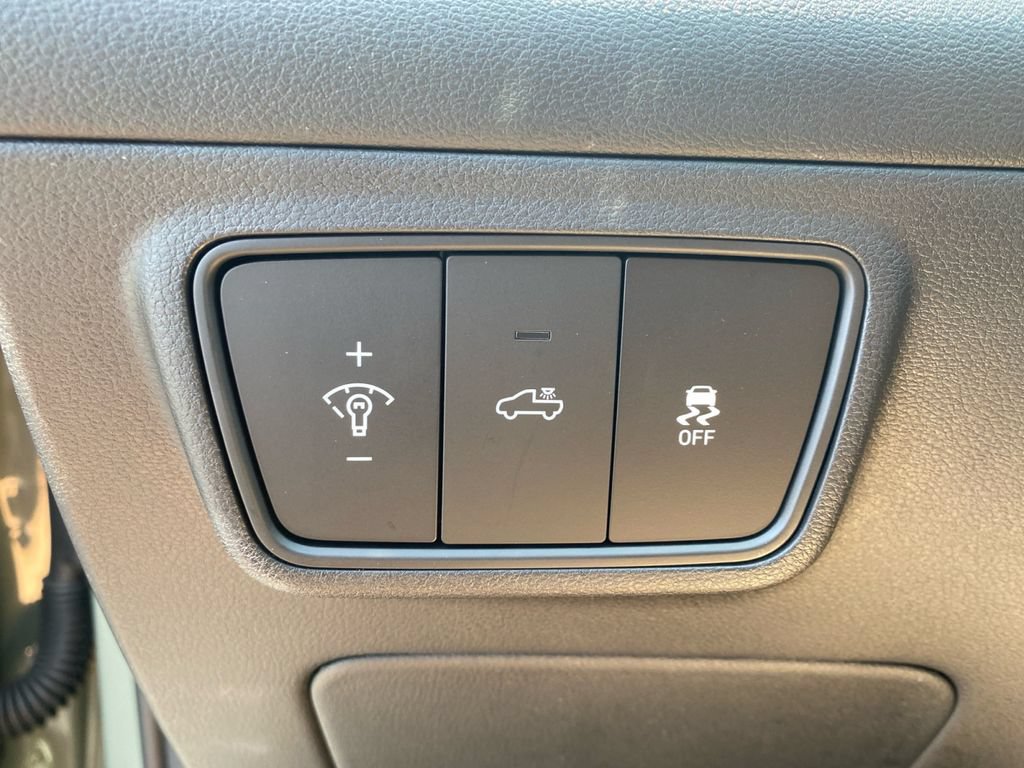 Used 2024 Hyundai Santa Cruz SEL w/ Activity Package FWD image 17