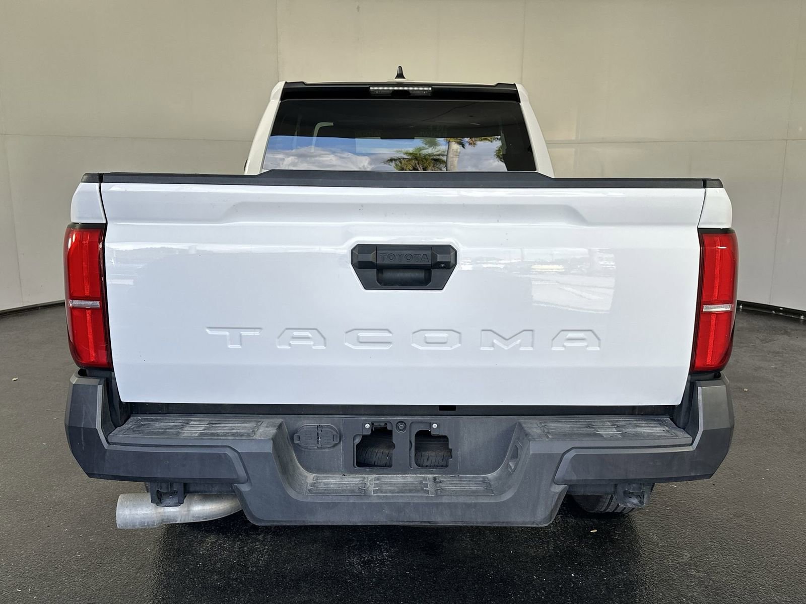 Used 2025 Toyota Tacoma SR image 7