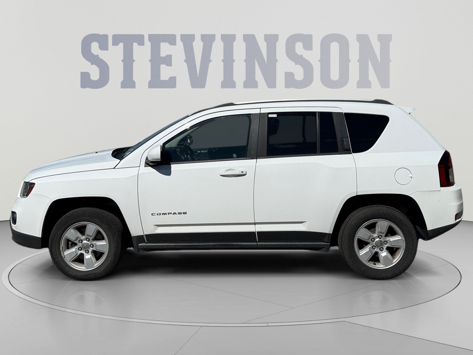 Used 2017 Jeep Compass Latitude FWD image 2