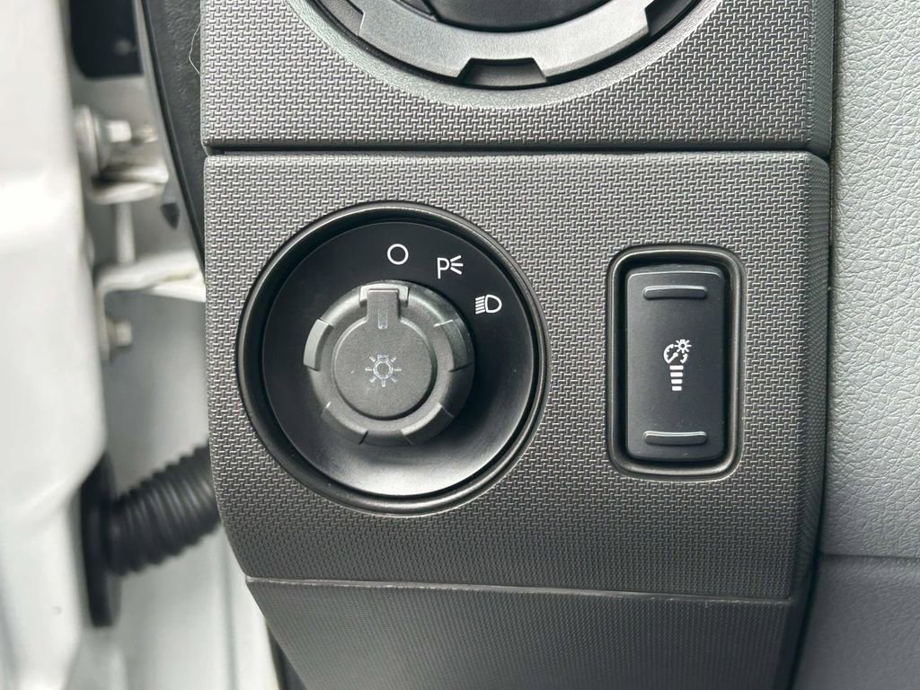 Used 2015 Ford F550 2WD Regular Cab Super Duty image 15