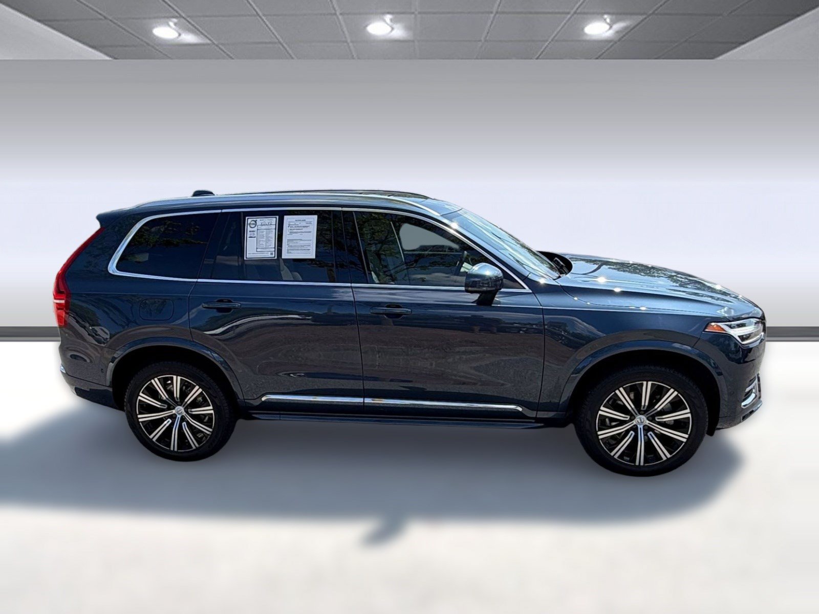 Used 2025 Volvo XC90 B6 Plus w/ Protection Package Premier AWD/4WD image 8