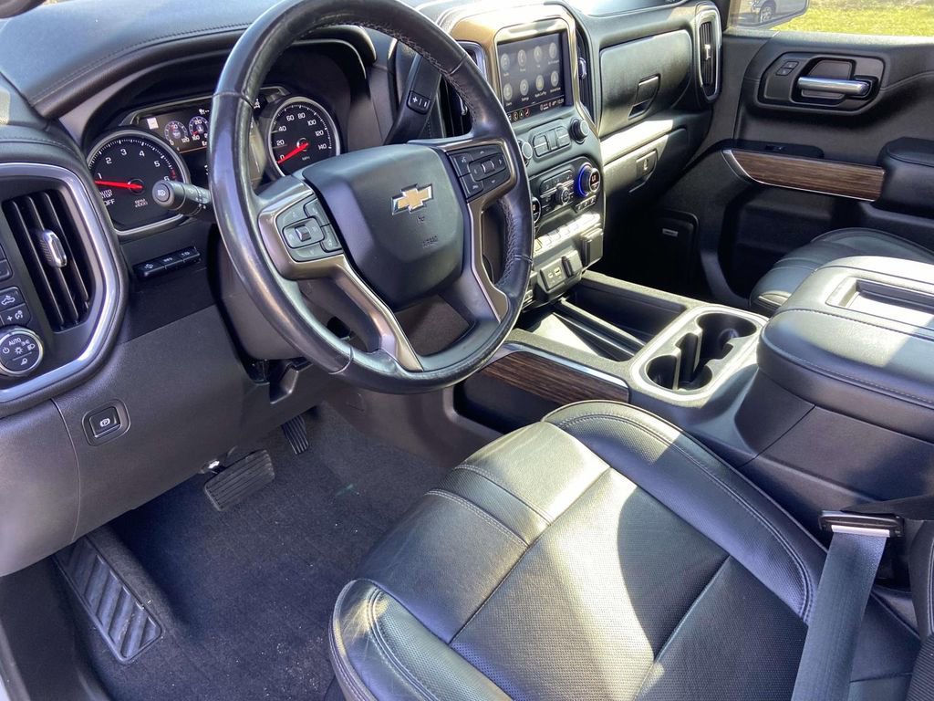 Used 2021 Chevrolet Silverado 1500 High Country w/ Technology Package image 17