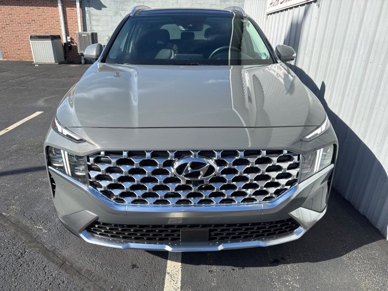Used 2023 Hyundai Santa Fe Limited AWD/4WD image 2
