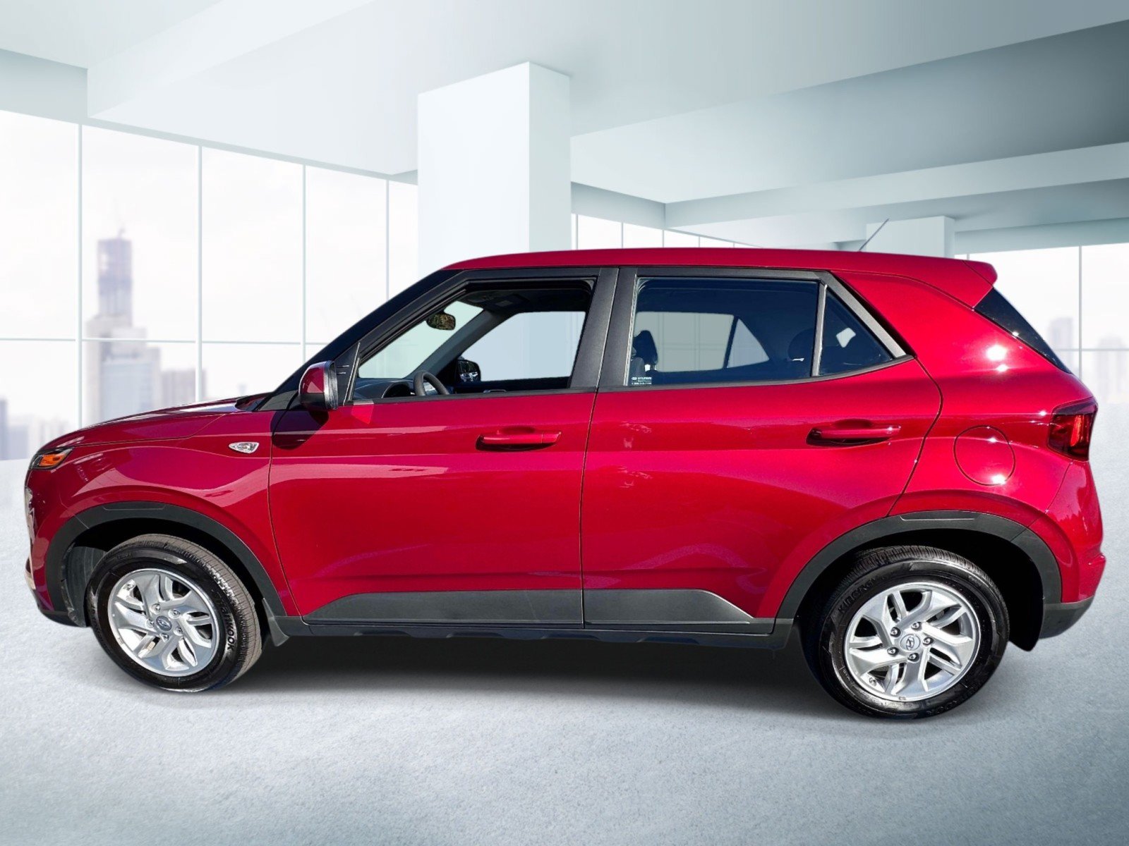 Used 2025 Hyundai Venue SE FWD image 2