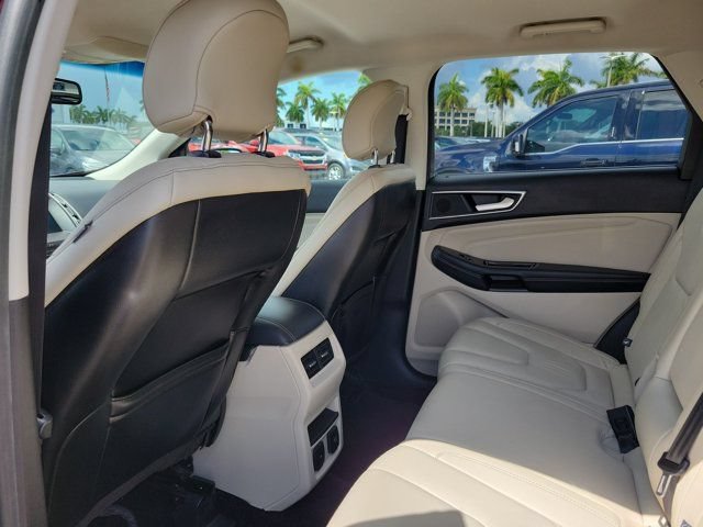 Used 2015 Ford Edge Titanium w/ Technology Package FWD image 16