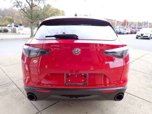 New 2025 Alfa Romeo Stelvio Sprint w/ Convenience Package AWD/4WD image 4