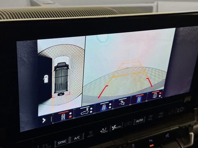 Used 2025 GMC Hummer EV 2X w/ Extreme Off-Road Package image 17